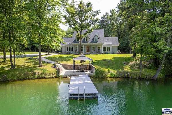 14.4 Acres of Land with Home for Sale in Terre Haute, Indiana