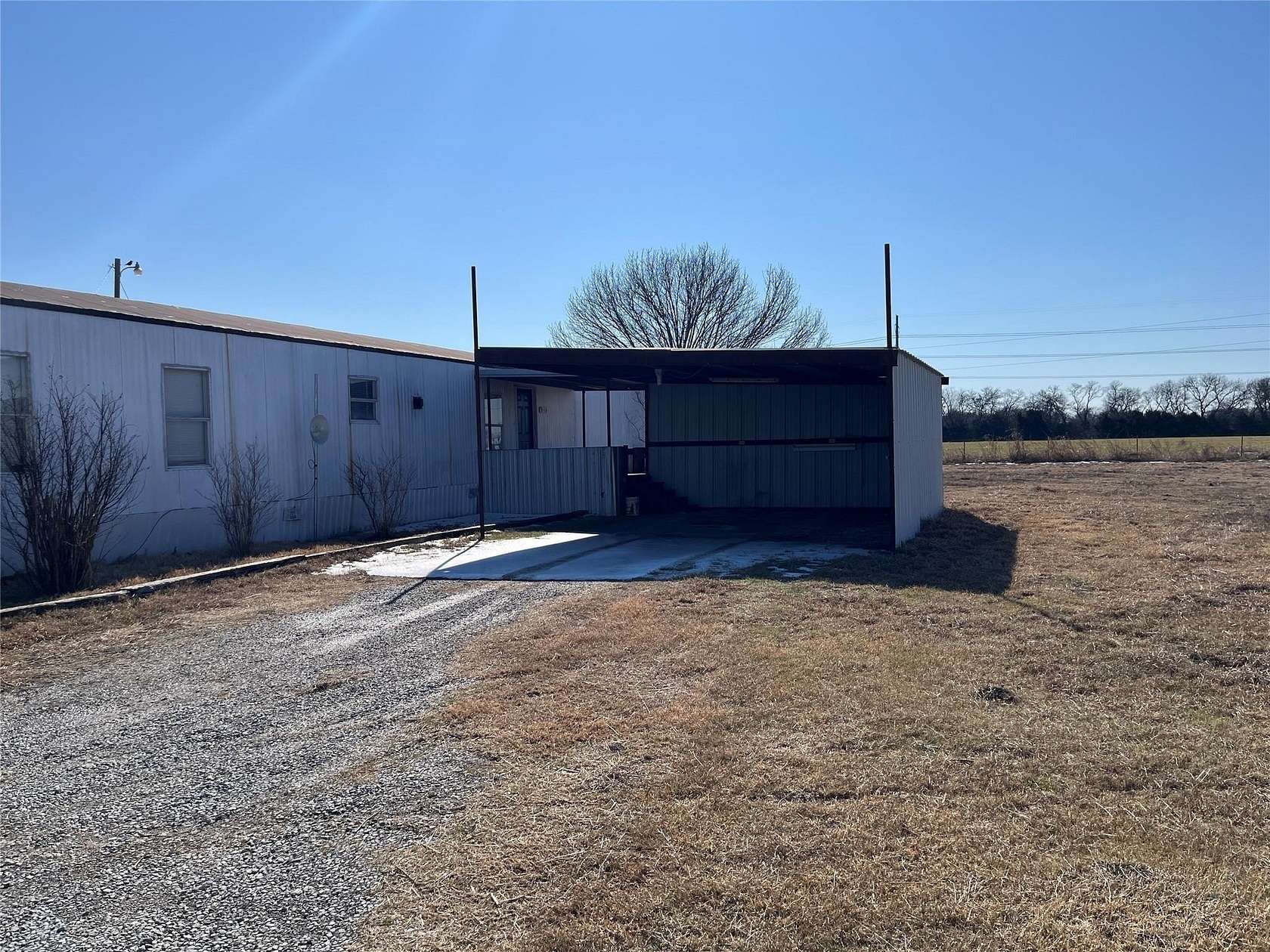 4.6 Acres of Land with Home for Sale in Blue Ridge, Texas