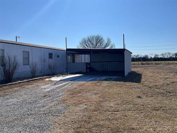 4.6 Acres of Land with Home for Sale in Blue Ridge, Texas