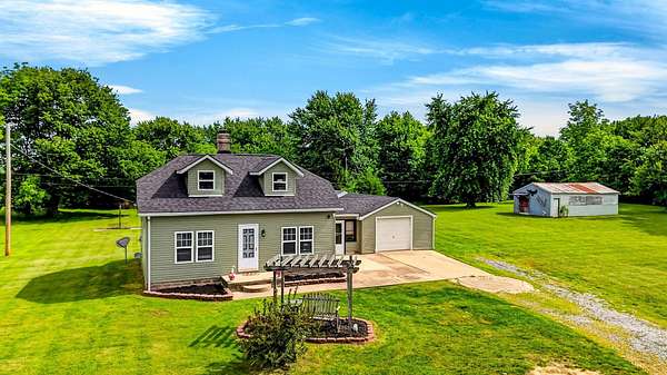 2 Acres of Land with Home for Sale in Circleville, Ohio