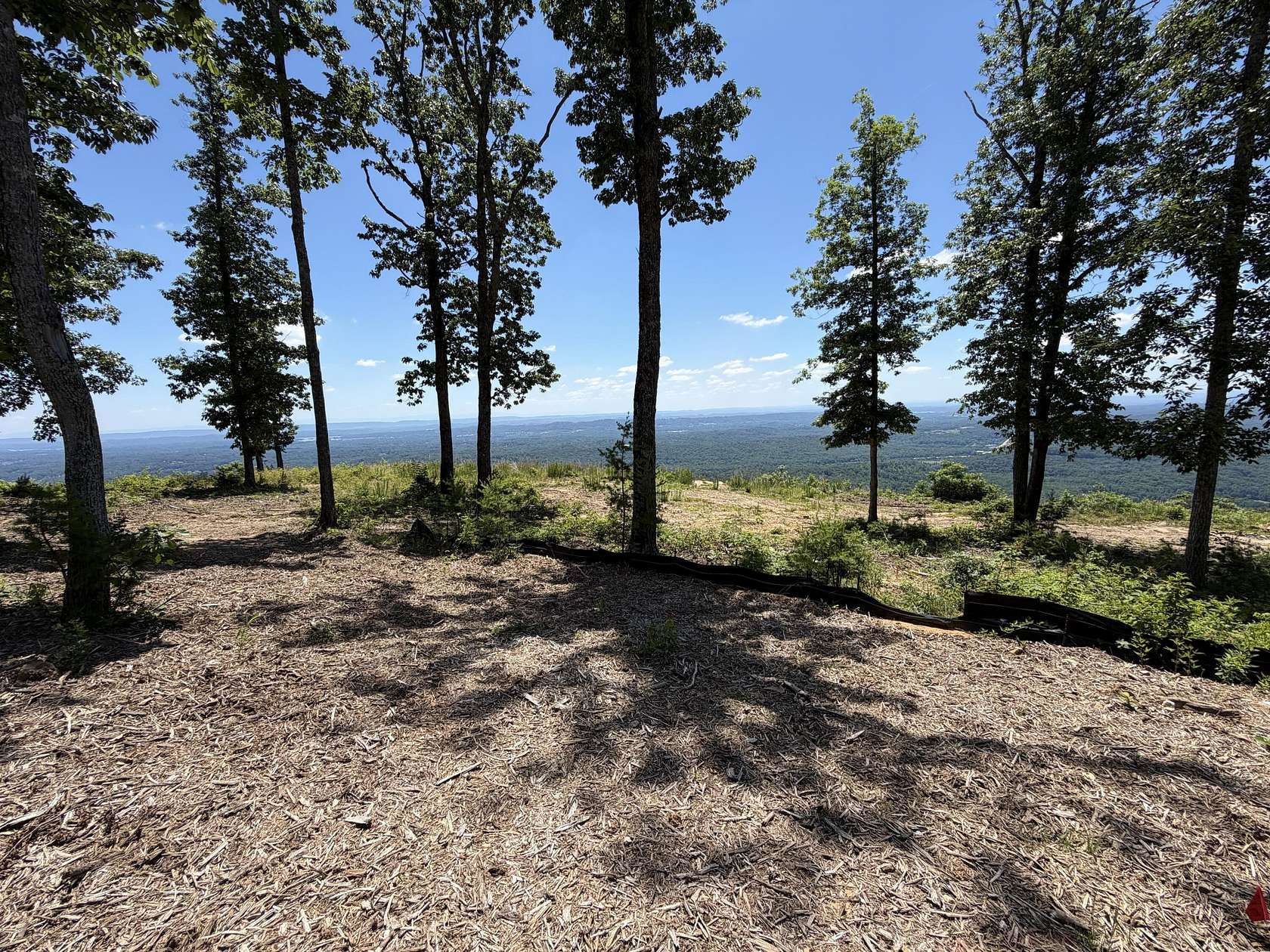 1.59 Acres of Residential Land for Sale in Signal Mountain, Tennessee