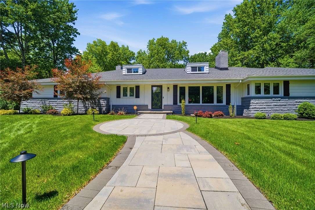 2.2 Acres of Land with Home for Sale in Gates Mills, Ohio