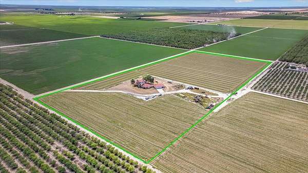 20 Acres of Agricultural Land with Home for Sale in Kerman, California