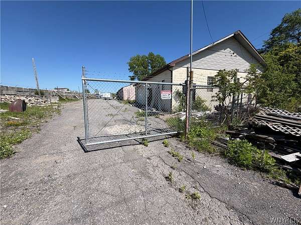 1.64 Acres of Improved Commercial Land for Sale in Niagara Falls, New York