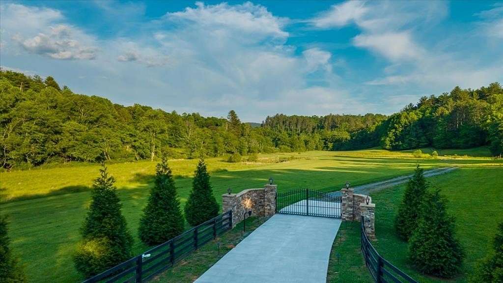 163 Acres of Land for Sale in Mineral Bluff, Georgia
