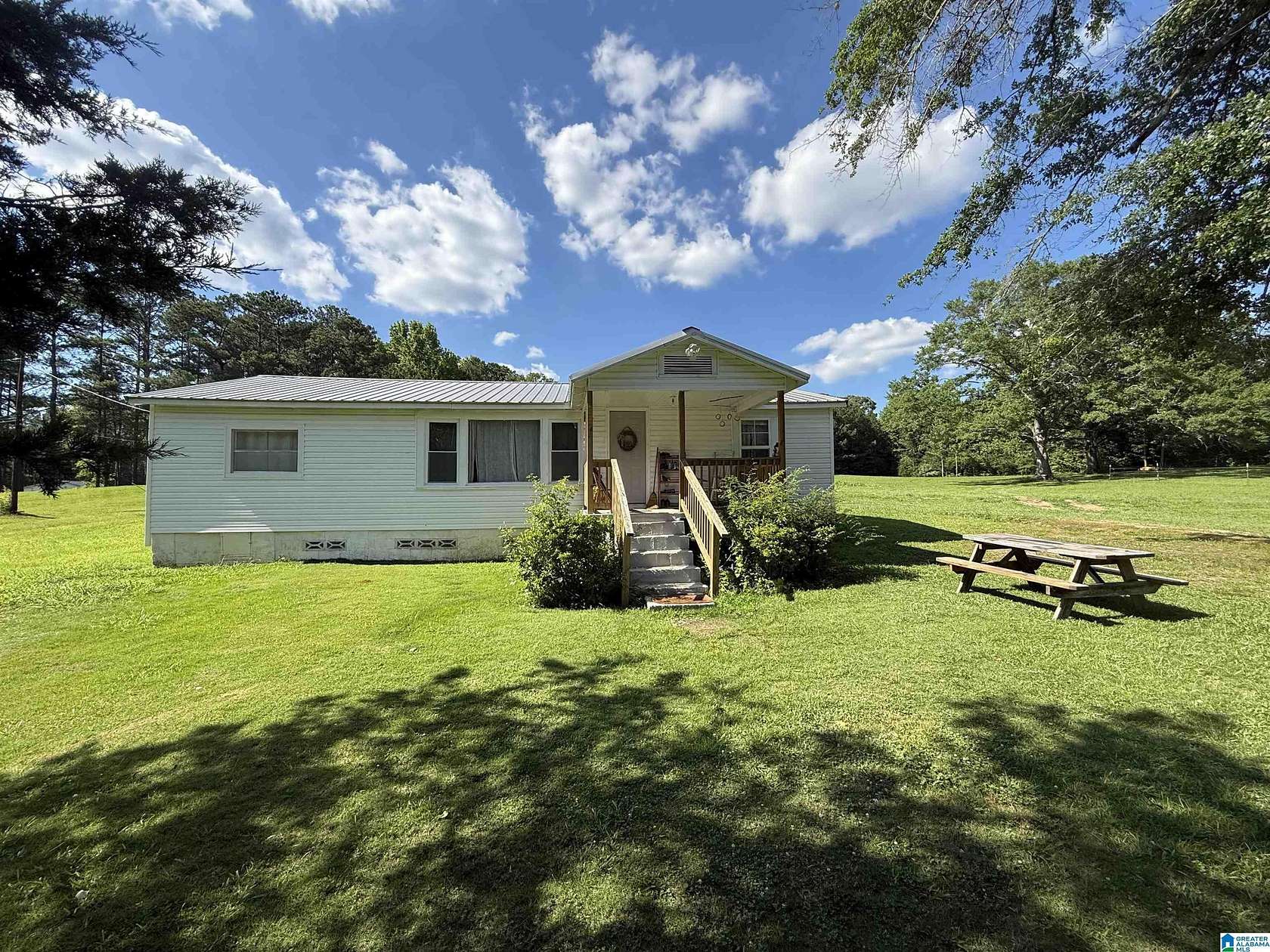 4 Acres of Land with Home for Sale in Sylacauga, Alabama