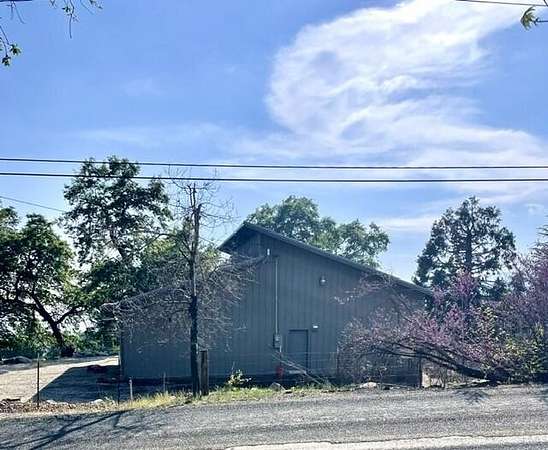 43.1 Acres of Land for Sale in Springville, California