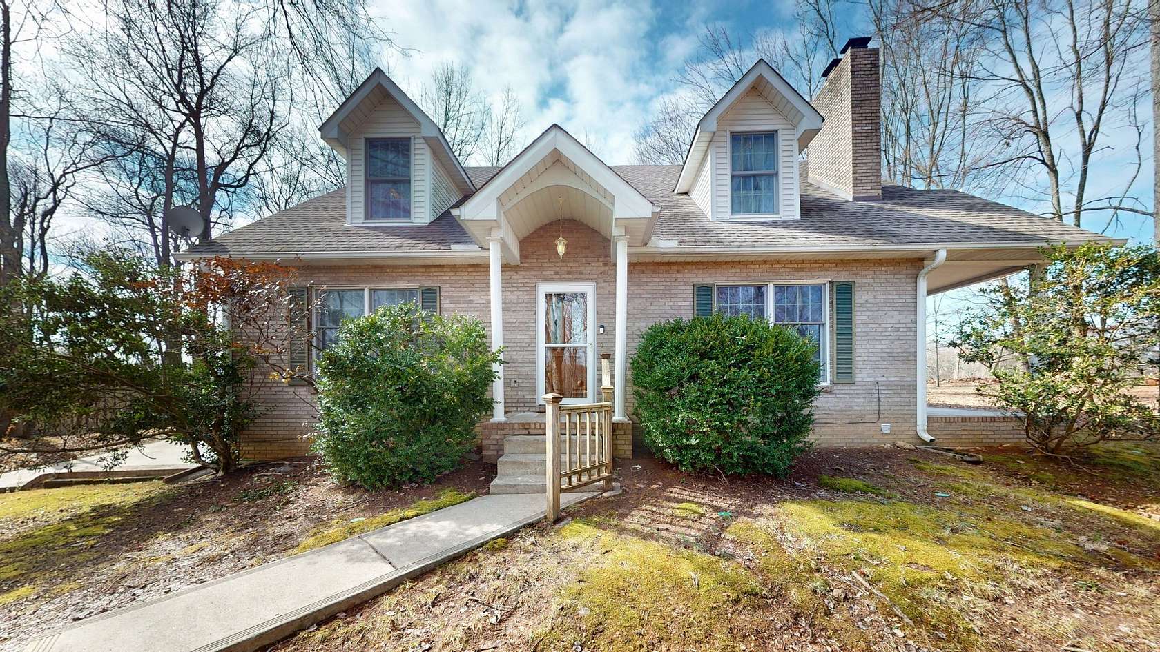5.75 Acres of Land with Home for Sale in Portland, Tennessee