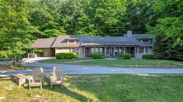 2.27 Acres of Land with Home for Sale in Monteagle, Tennessee
