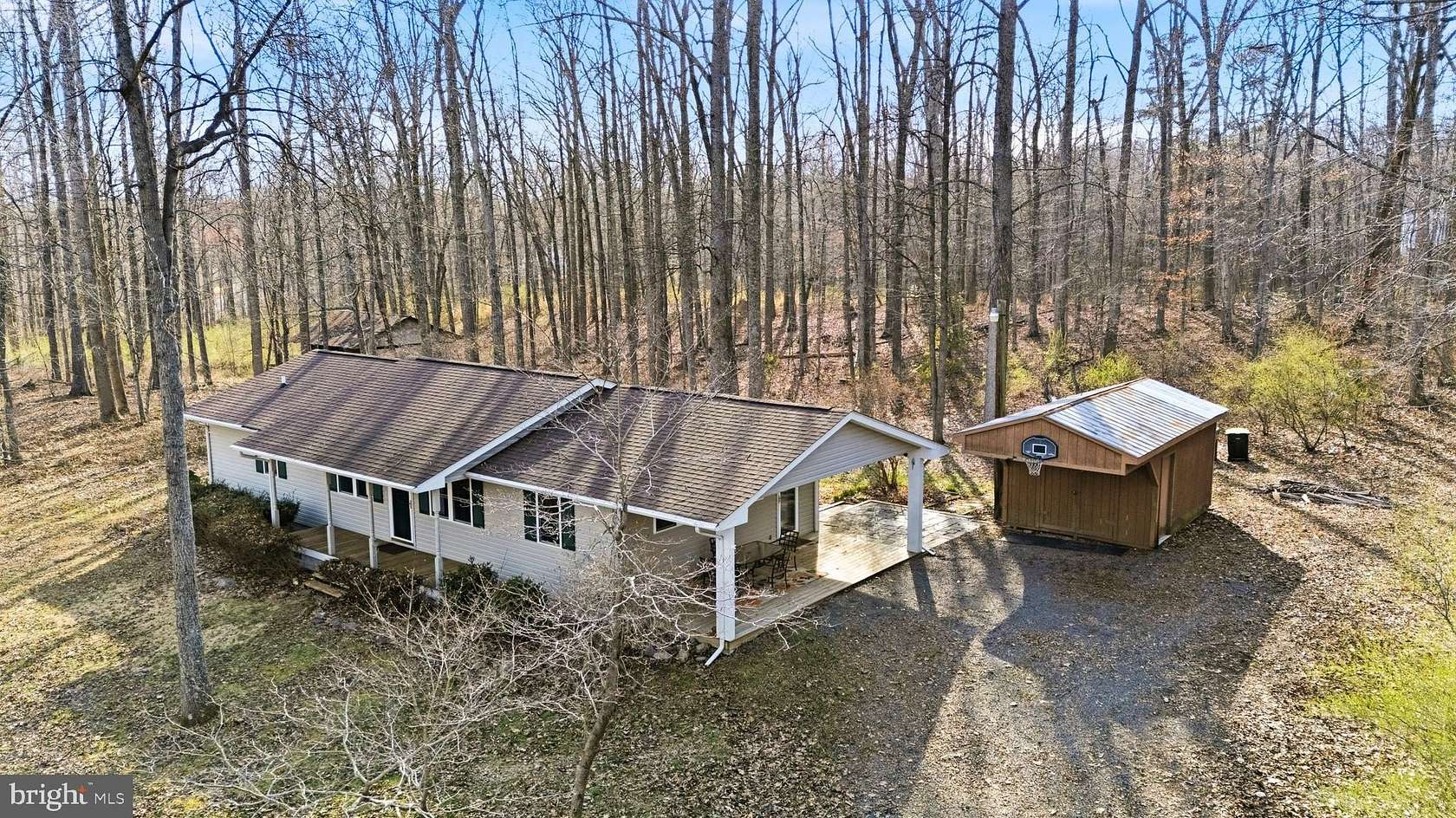 12.6 Acres of Recreational Land with Home for Lease in Amissville, Virginia