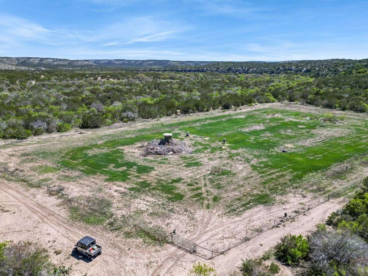 123 Acres of Land for Sale in Brackettville, Texas