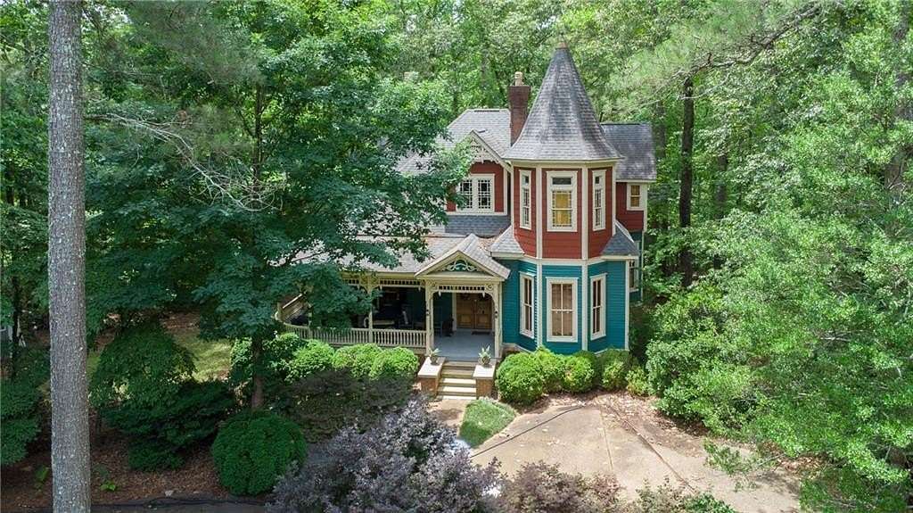3 Acres of Land with Home for Sale in Alpharetta, Georgia