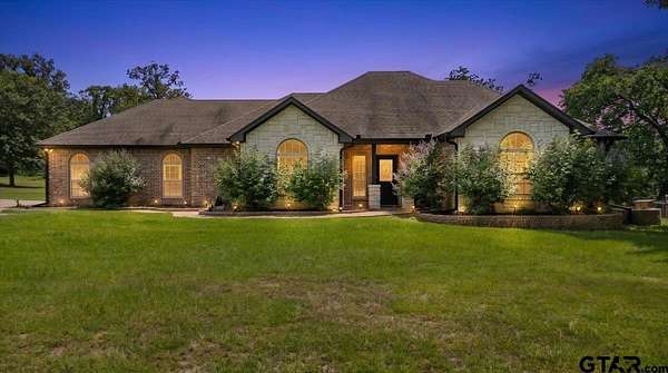 2 Acres of Land with Home for Sale in Mineola, Texas