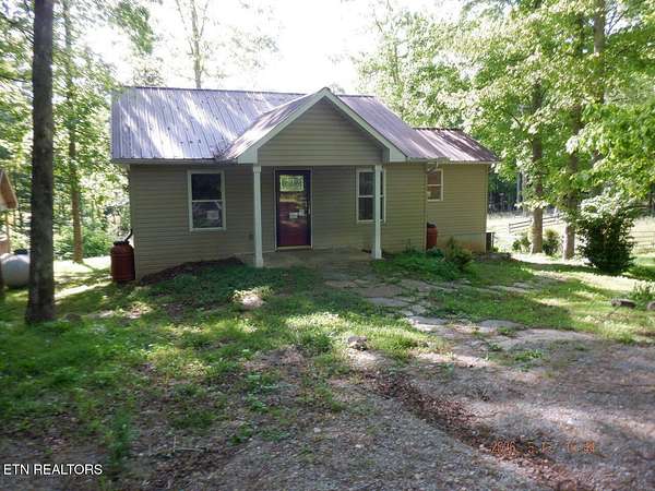 5 Acres of Land with Home for Sale in Jamestown, Tennessee