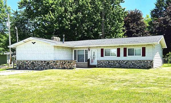 2 Acres of Land with Home for Sale in Cromwell, Indiana