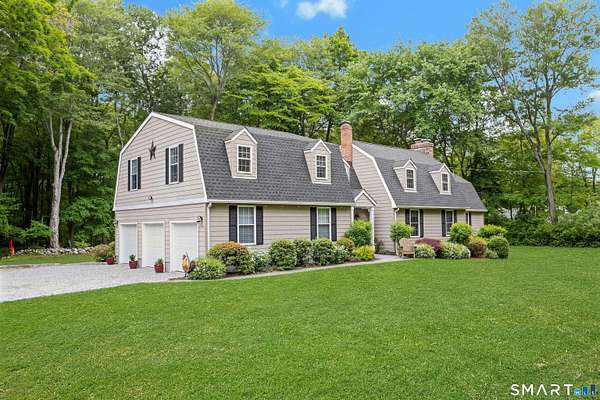 1.6 Acres of Land with Home for Sale in Fairfield, Connecticut