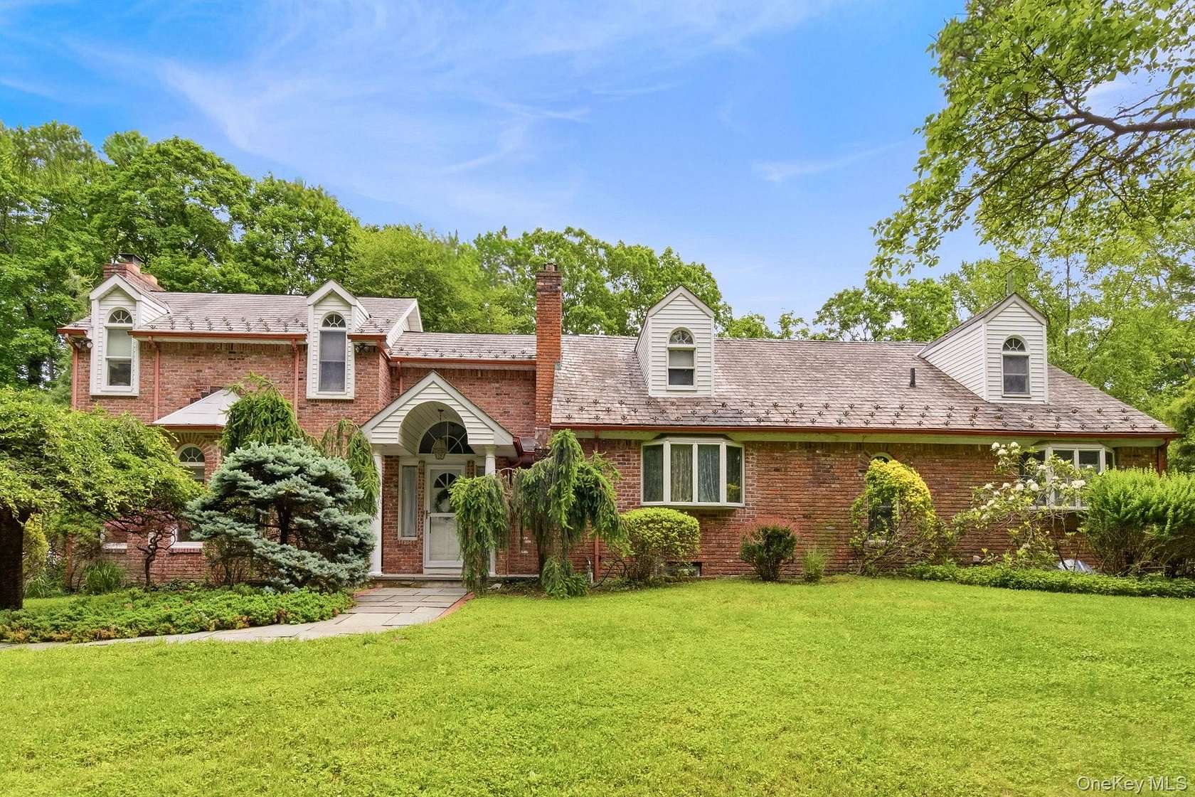 2 Acres of Land with Home for Sale in Matinecock, New York