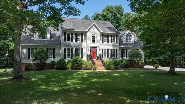 2.87 Acres of Land with Home for Sale in Midlothian, Virginia