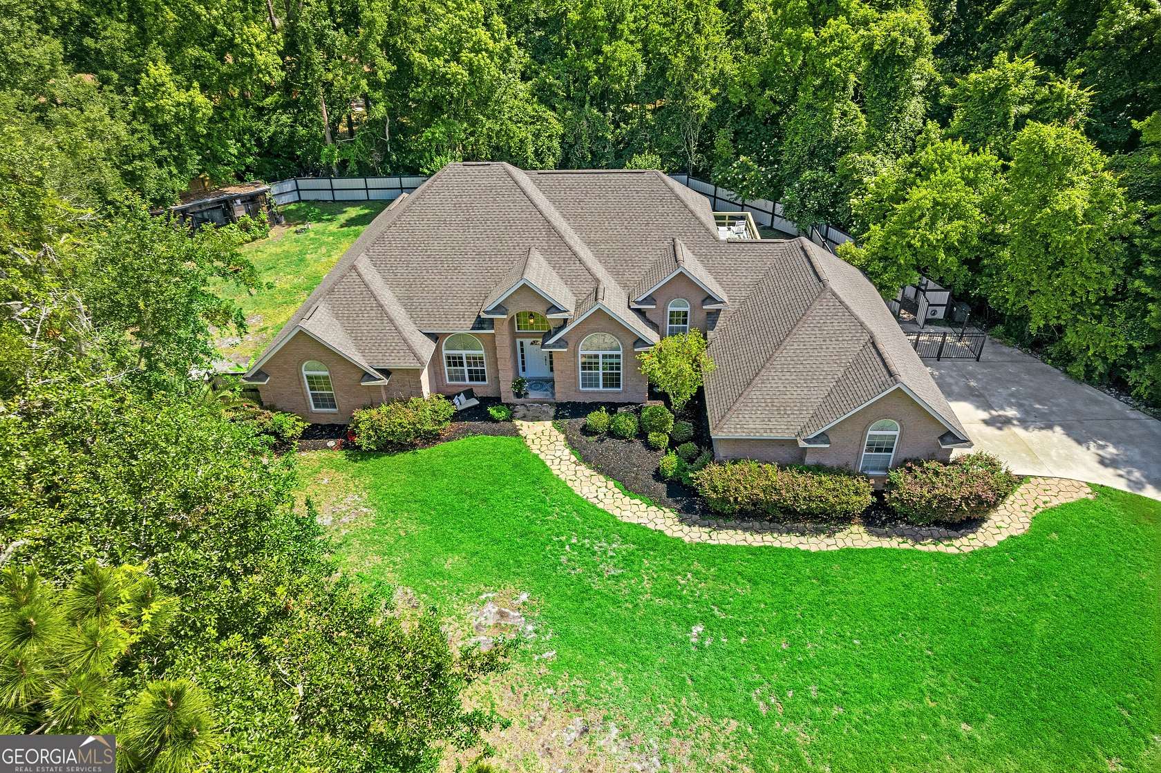 1.64 Acres of Land with Home for Sale in Kingsland, Georgia