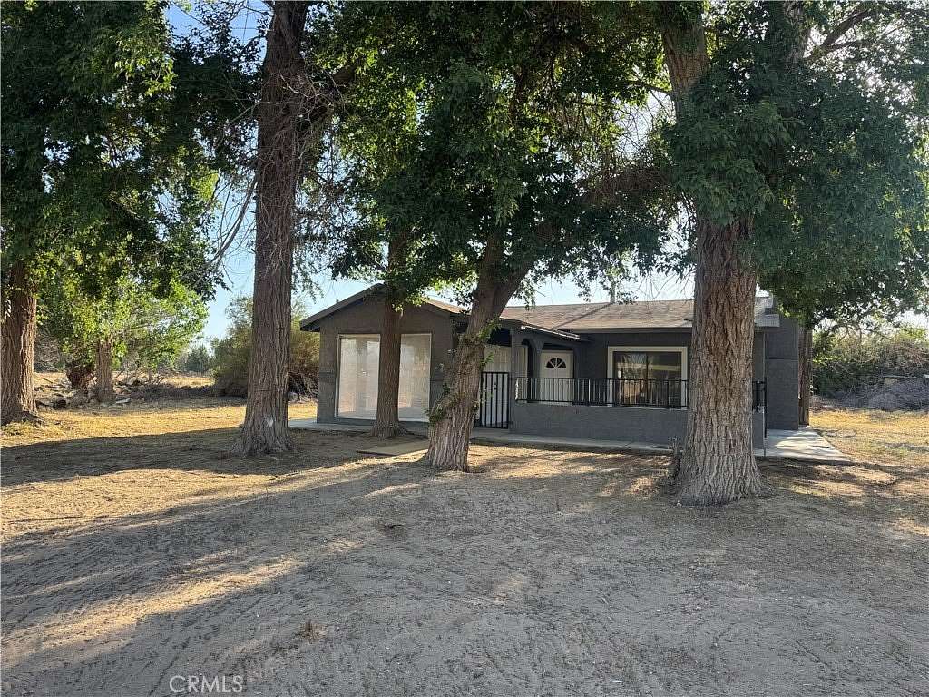 30 Acres of Land with Home for Lease in Helendale, California