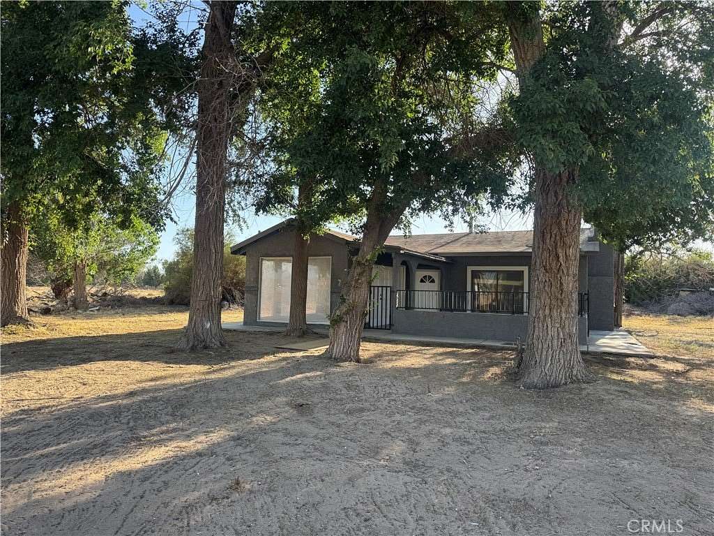Land with Home for Lease in Helendale, California