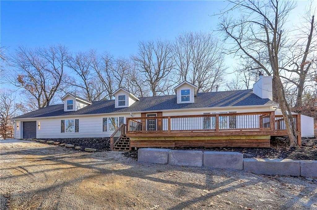 20.1 Acres of Recreational Land with Home for Sale in Oak Grove, Missouri