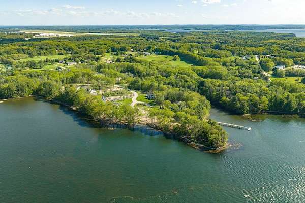 2.56 Acres of Residential Land for Sale in Newington, New Hampshire