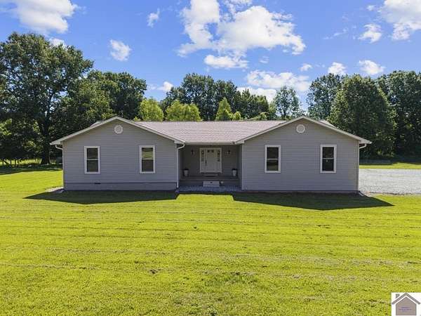5 Acres of Land with Home for Sale in Paducah, Kentucky