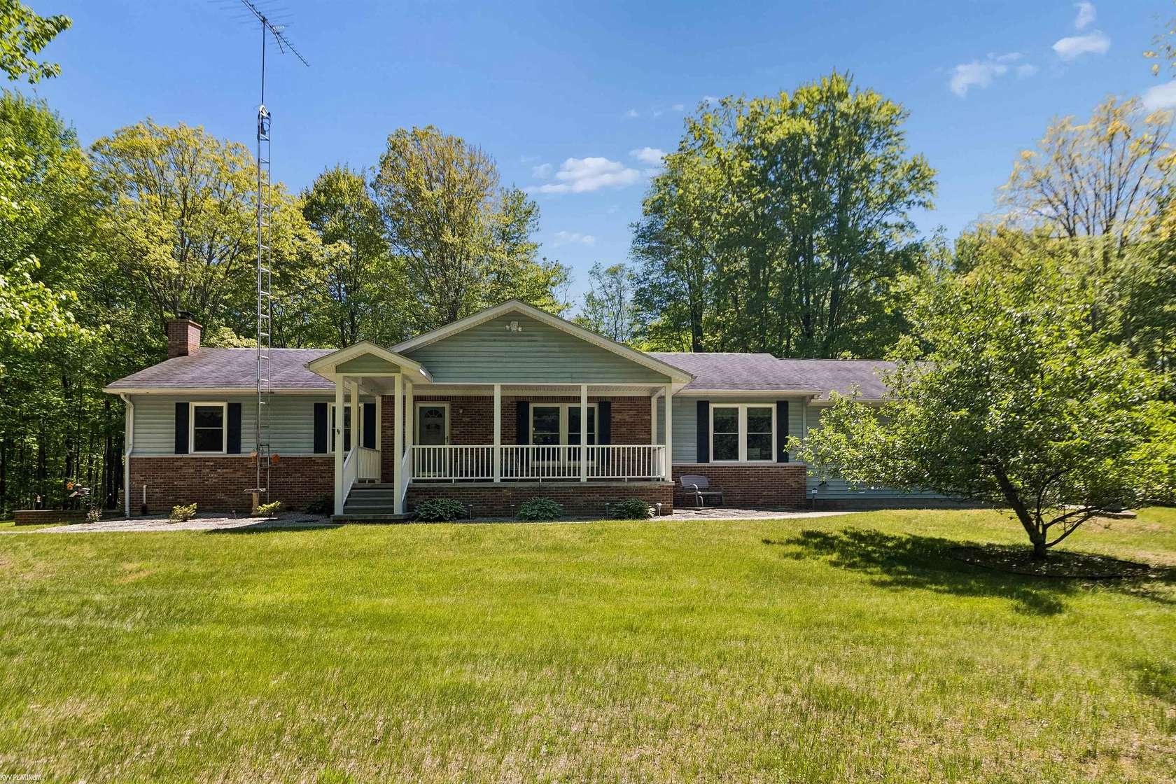 8 Acres of Land with Home for Sale in North Street, Michigan