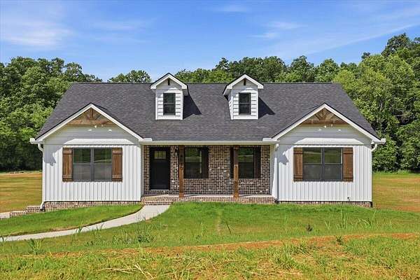 2.49 Acres of Land with Home for Sale in Morristown, Tennessee