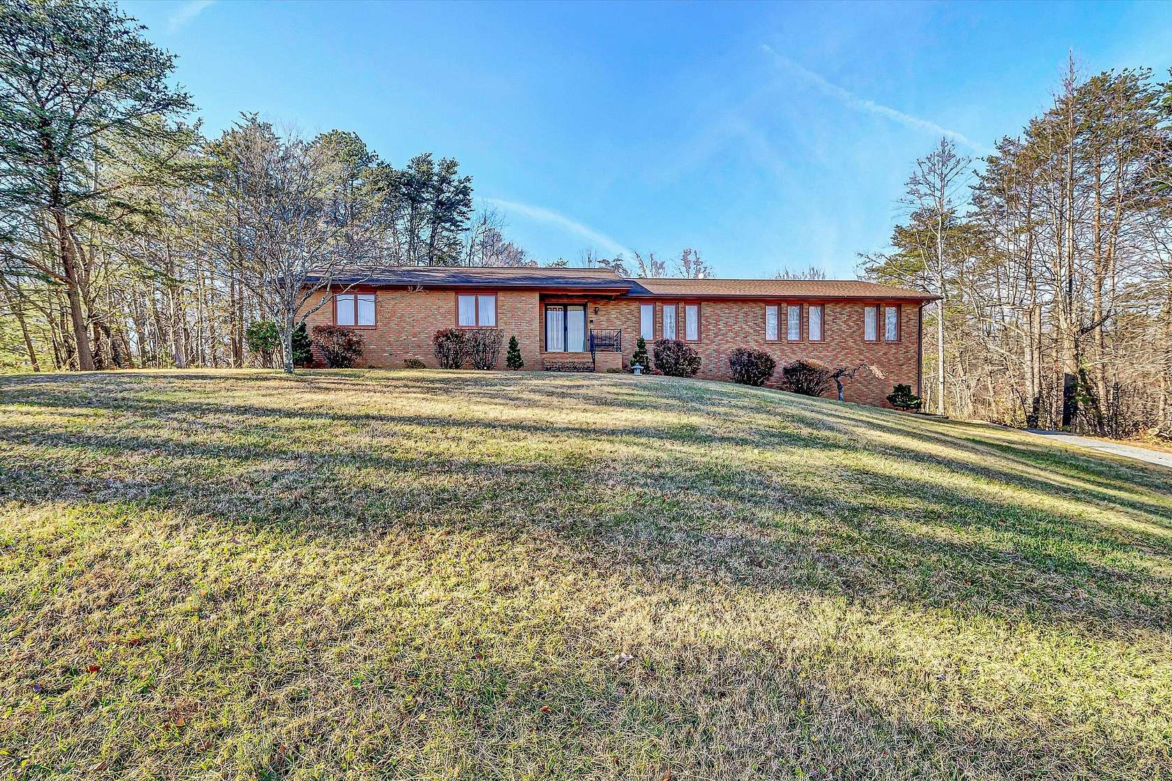 5.47 Acres of Land with Home for Sale in Roanoke, Virginia