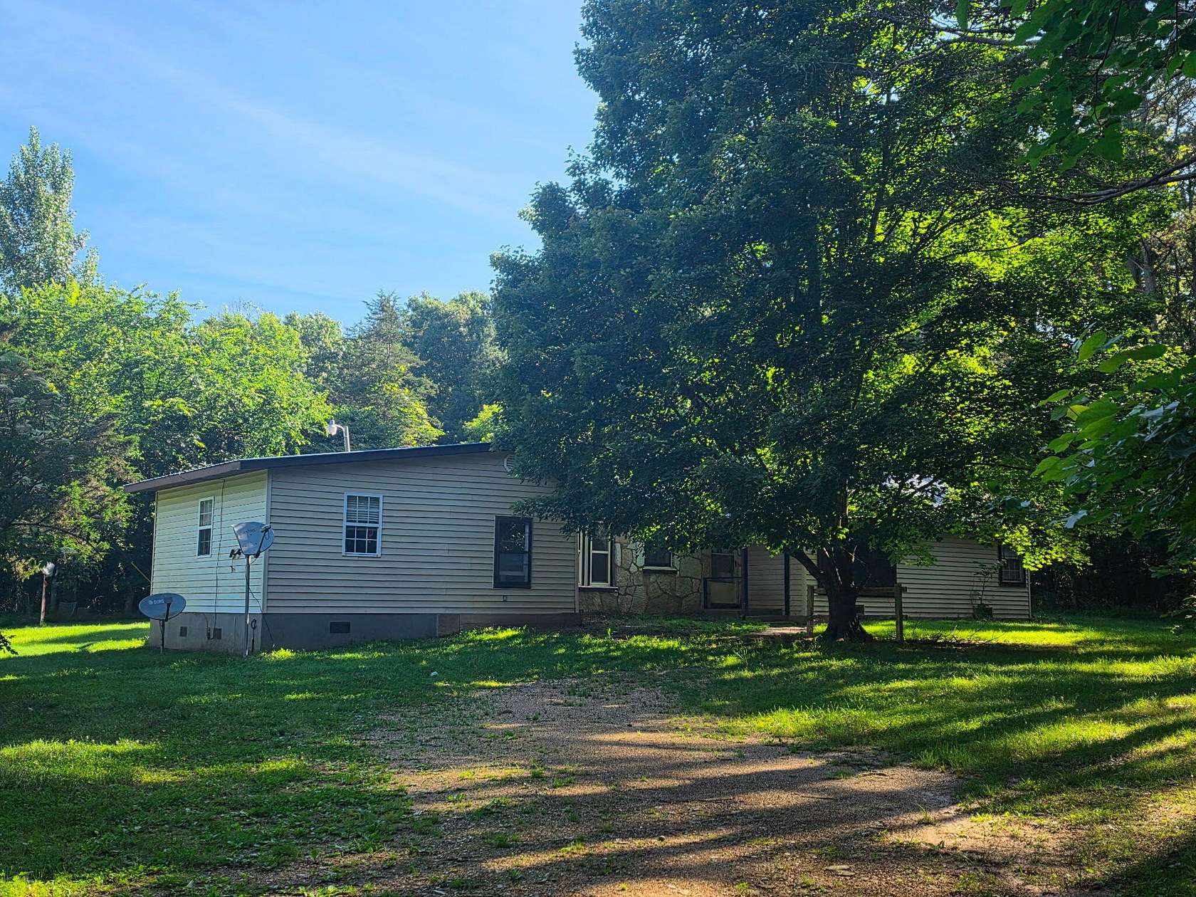5 Acres of Land with Home for Sale in Alton, Missouri