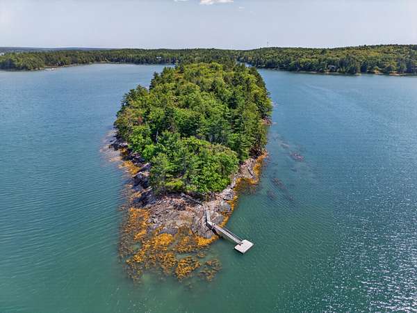 10 Acres of Land with Home for Sale in Harpswell Town, Maine