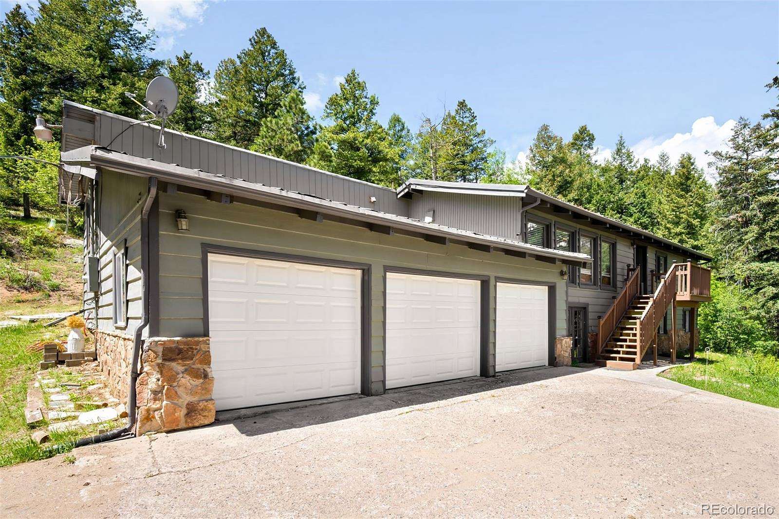 3.1 Acres of Land with Home for Sale in Morrison, Colorado