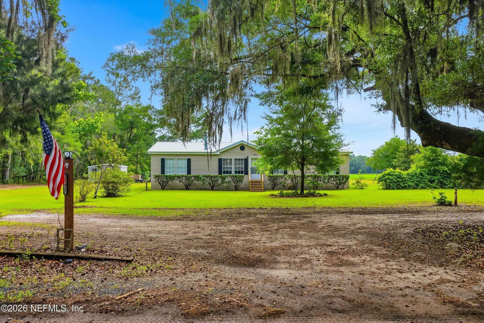 13.7 Acres of Land with Home for Sale in High Springs, Florida