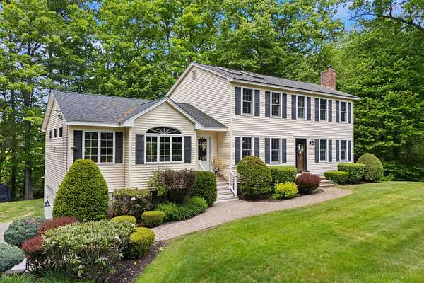 1.66 Acres of Land with Home for Sale in Derry, New Hampshire