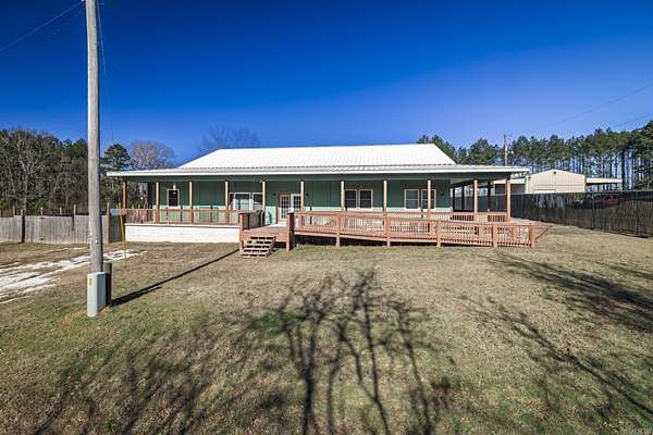 3.15 Acres of Land with Home for Sale in Malvern, Arkansas