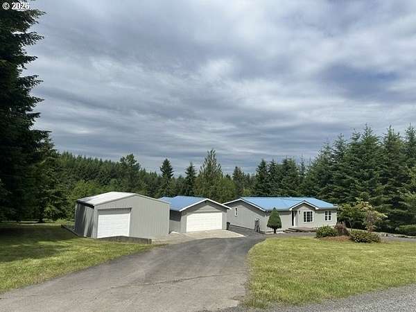 2.5 Acres of Land with Home for Sale in Silver Lake, Washington