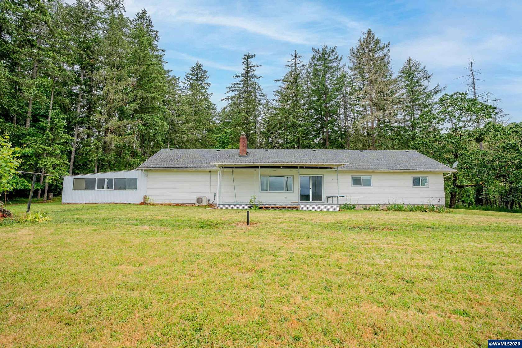 8.33 Acres of Land with Home for Sale in Lebanon, Oregon
