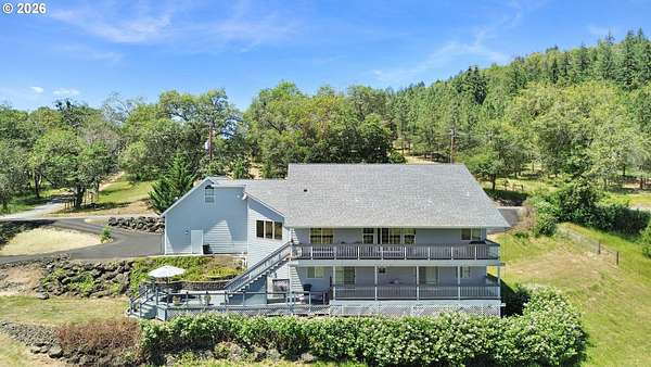 3.63 Acres of Land with Home for Sale in Roseburg, Oregon