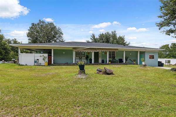 1.63 Acres of Land with Home for Lease in Wesley Chapel, Florida