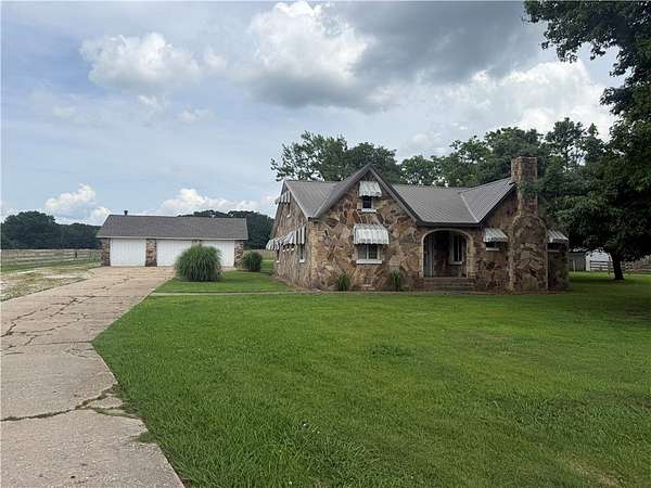 5 Acres of Land with Home for Sale in Lincoln, Arkansas