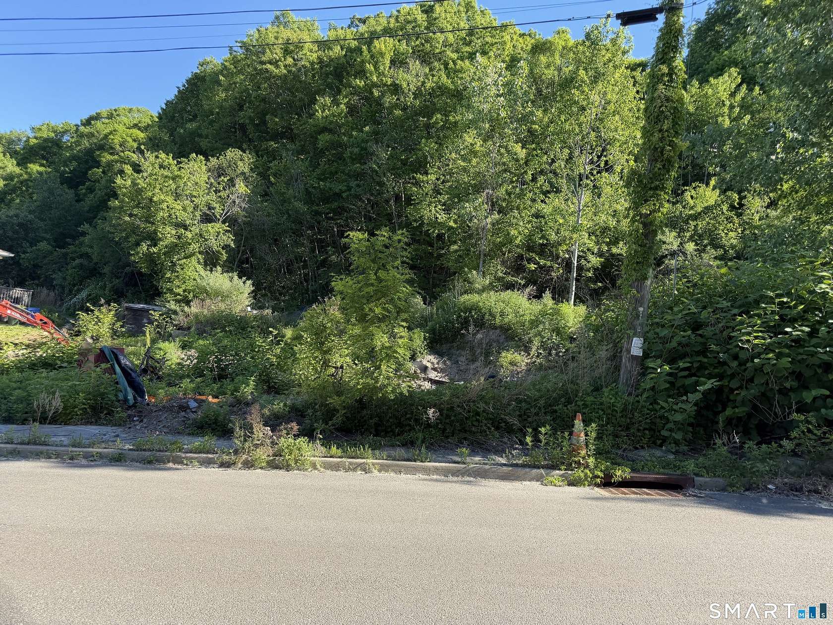 0.84 Acres of Land for Sale in Waterbury, Connecticut