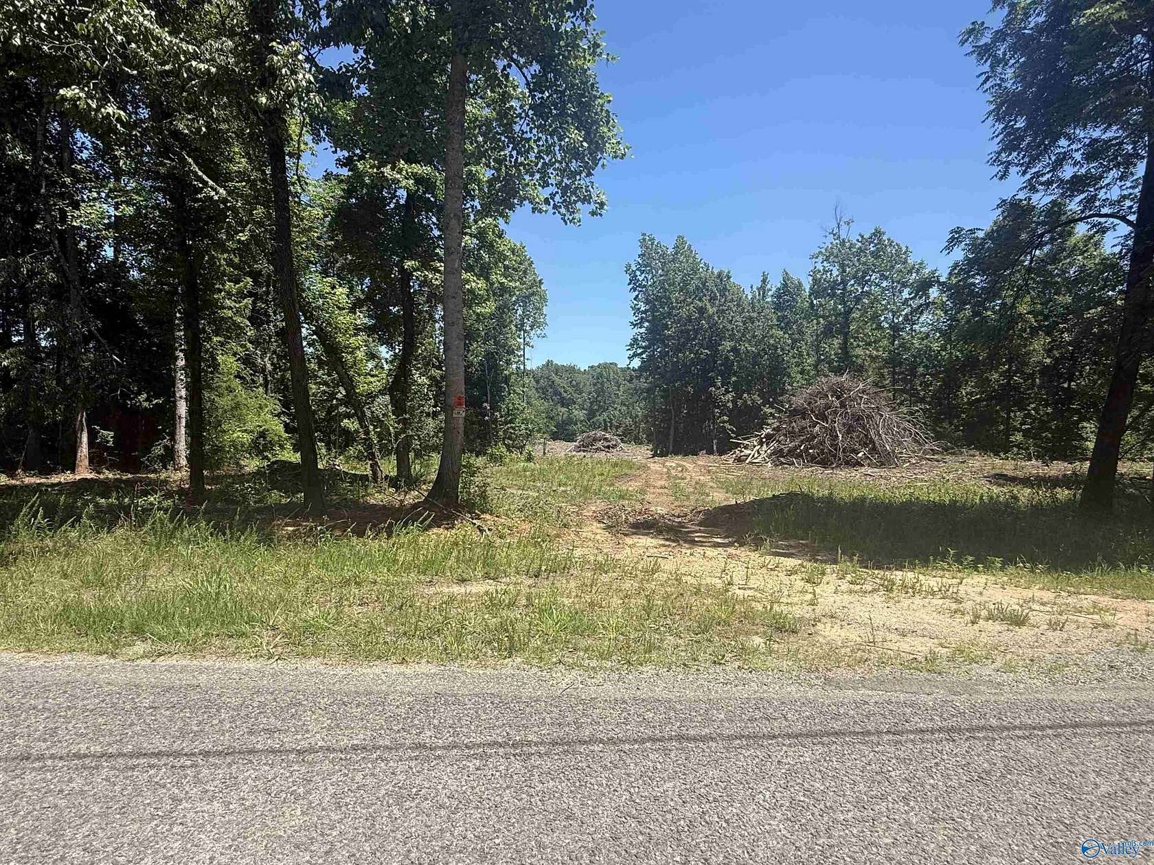 16 Acres of Land for Sale in Grant, Alabama
