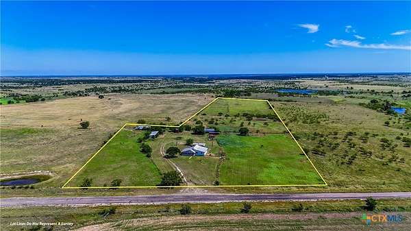 17 Acres of Improved Land for Sale in Hamilton, Texas
