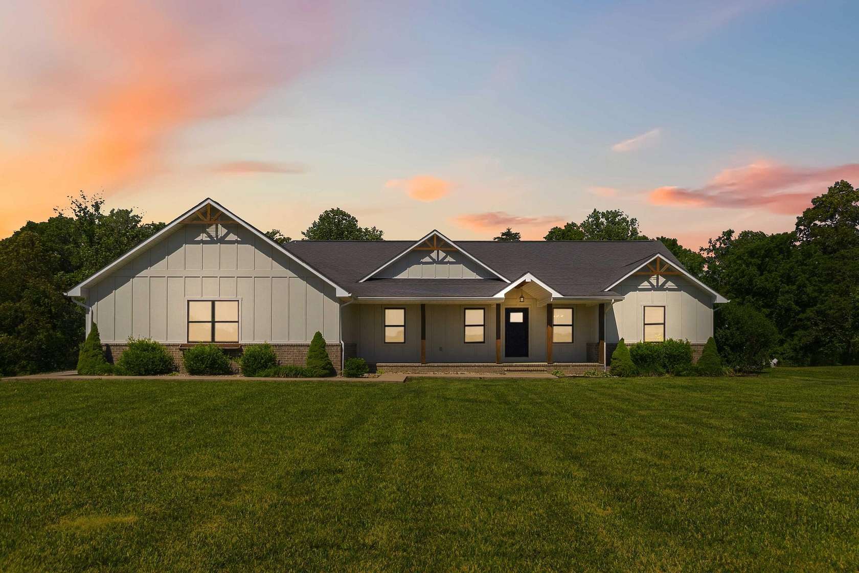 10 Acres of Land with Home for Sale in Russell Springs, Kentucky