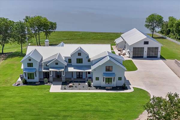 37.1 Acres of Agricultural Land with Home for Sale in Kerens, Texas