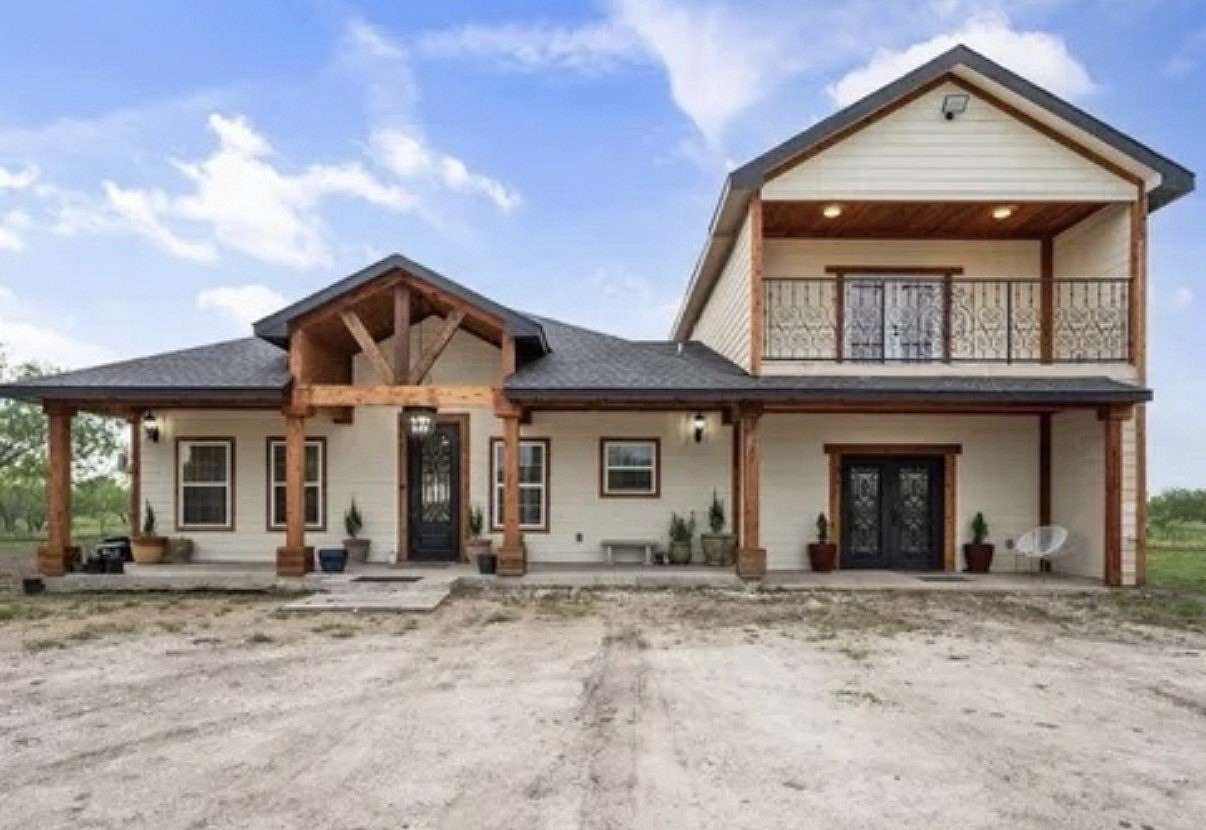 5 Acres of Land with Home for Sale in Navarro, Texas