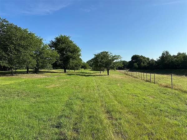 3 Acres of Land for Sale in Weatherford, Texas