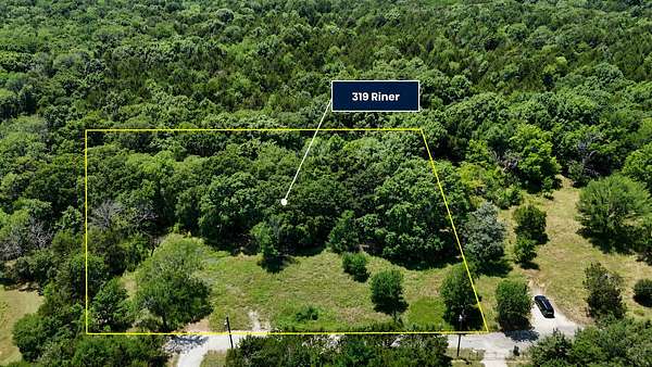 0.9 Acres of Residential Land for Sale in Pottsboro, Texas